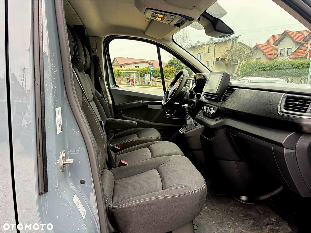 Renault Trafic - 19