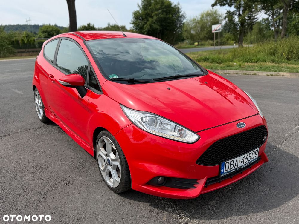 Ford Fiesta 1.6 EcoBoost ST - 8