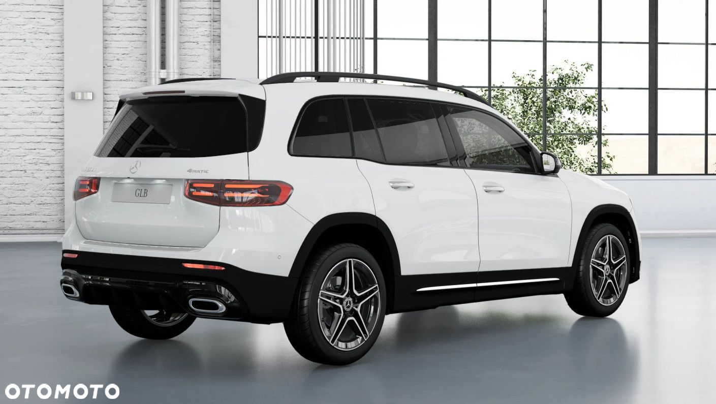 Mercedes-Benz GLB - 4