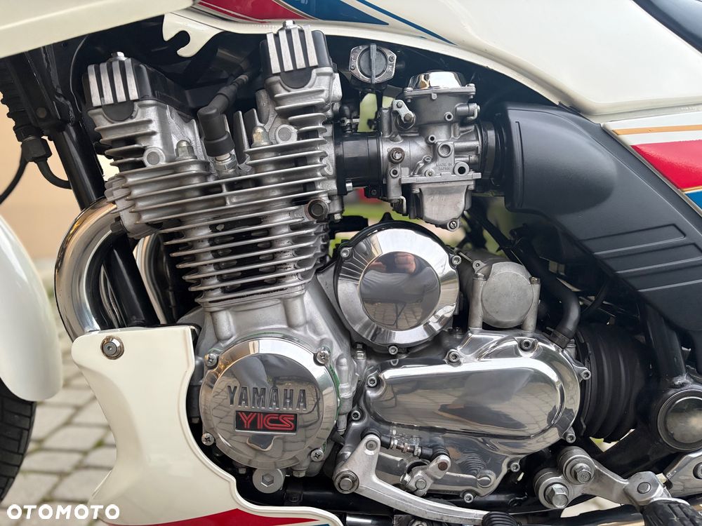 Yamaha XJ - 3