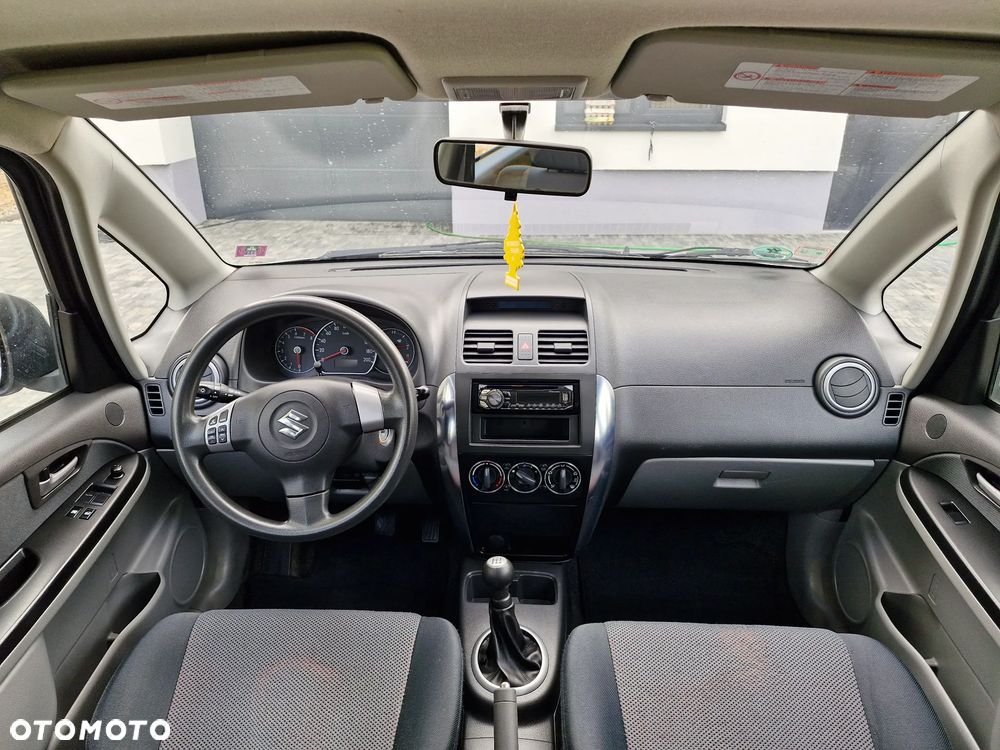 Suzuki SX4 - 12