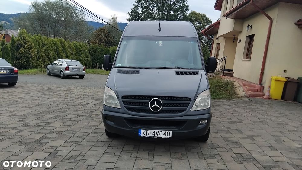 Mercedes-Benz Sprinter - 2