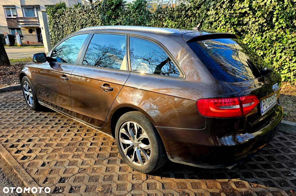 Audi A4 Avant - 11
