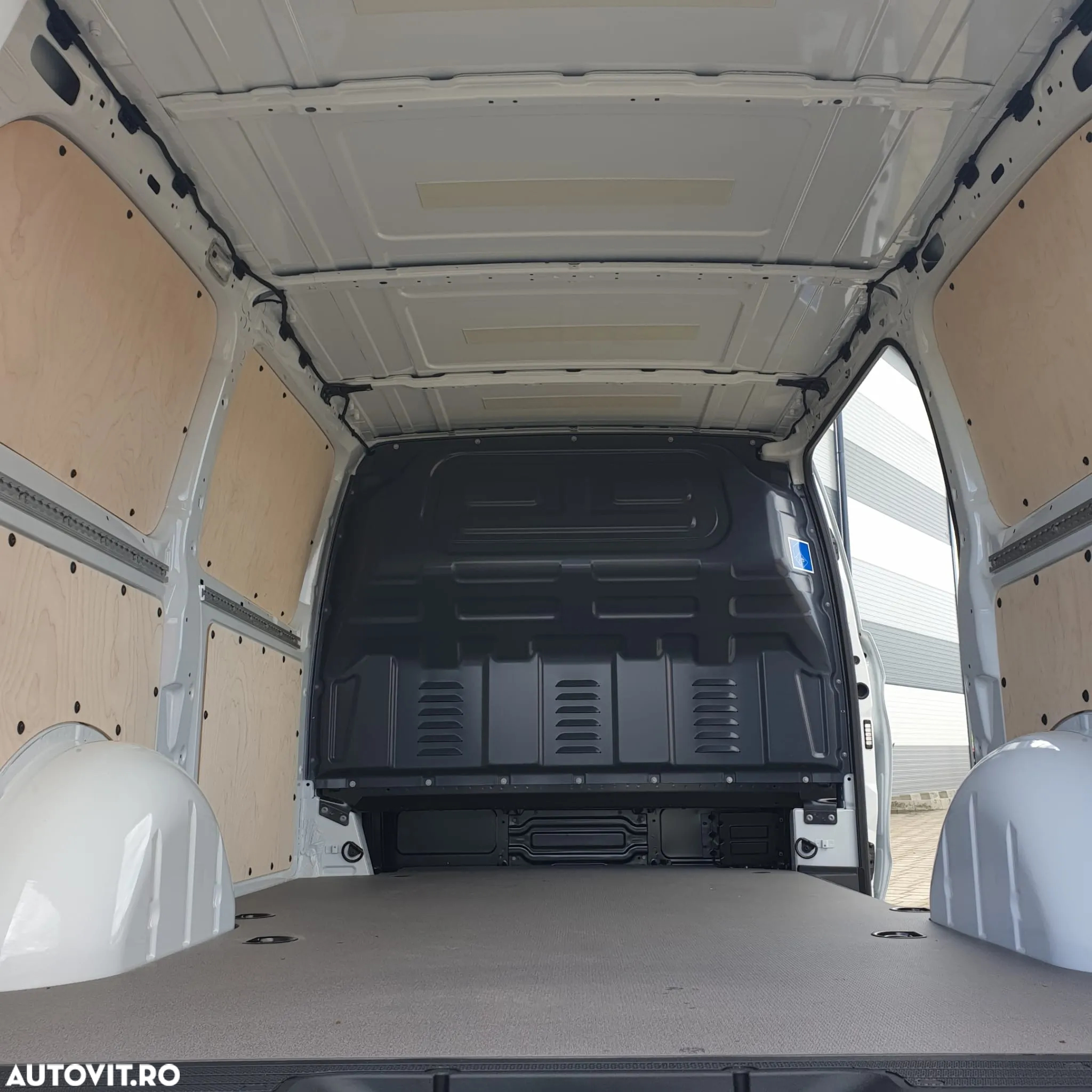 Mercedes-Benz 112 eVito Full Electric - 10