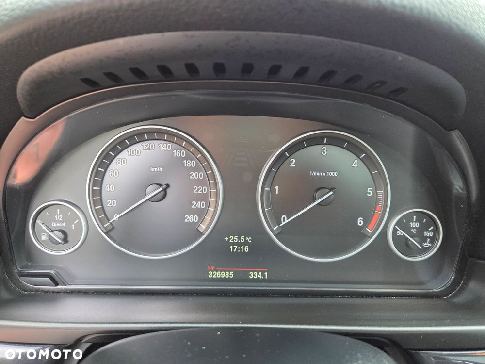BMW Seria 5 - 34