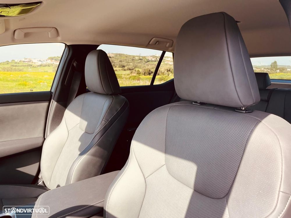 Lexus RZ 300e Premium - 24