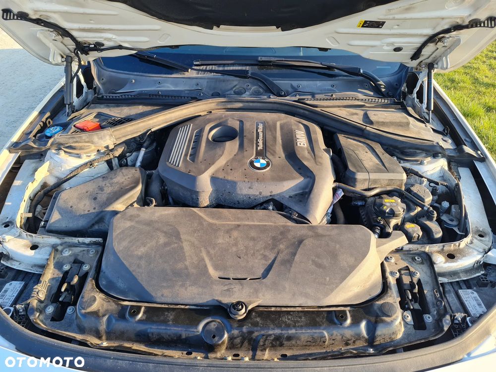 BMW Seria 3 330i Edition Luxury Line Purity - 13