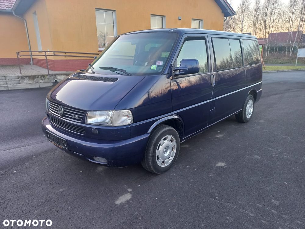 Volkswagen Multivan - 1