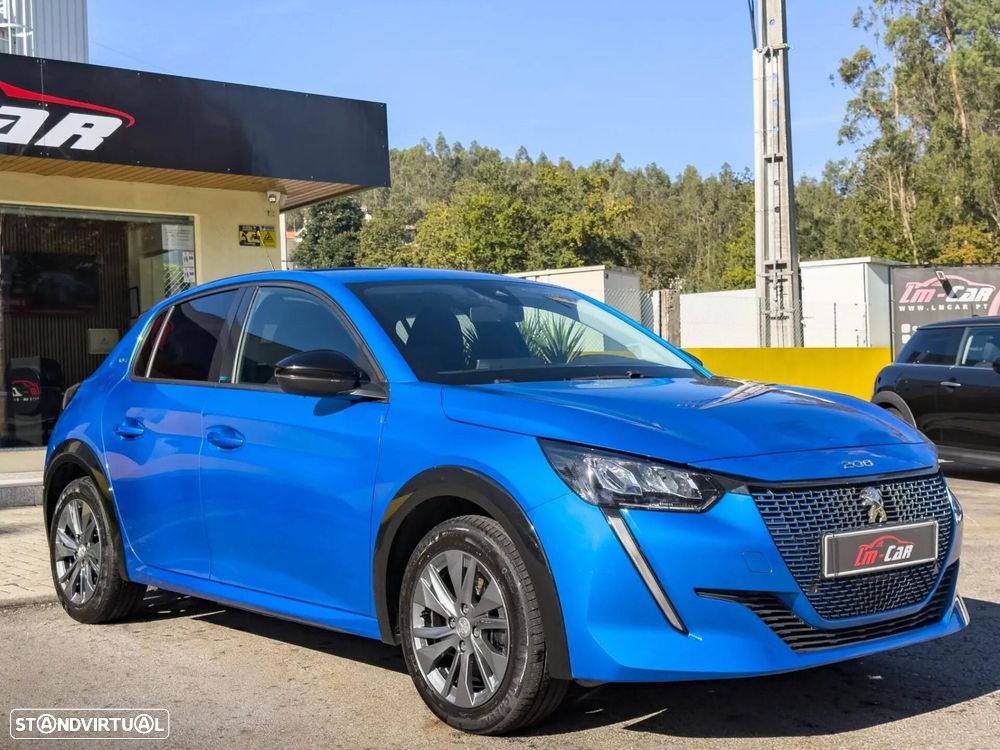 Peugeot e-208