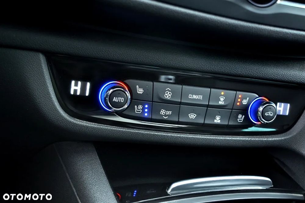 Opel Insignia 2.0 CDTI 4x4 Innovation S&S - 32