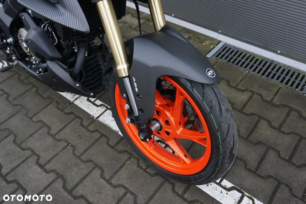 QJMOTOR SRK 125S - 10