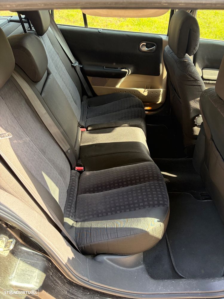 Renault Mégane 1.5 dCi Authentique - 6