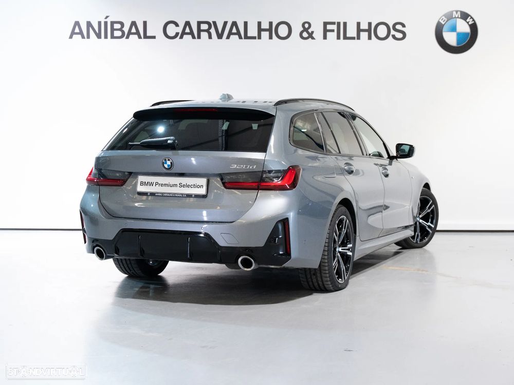 BMW 320 d Pack Desportivo M Auto - 3