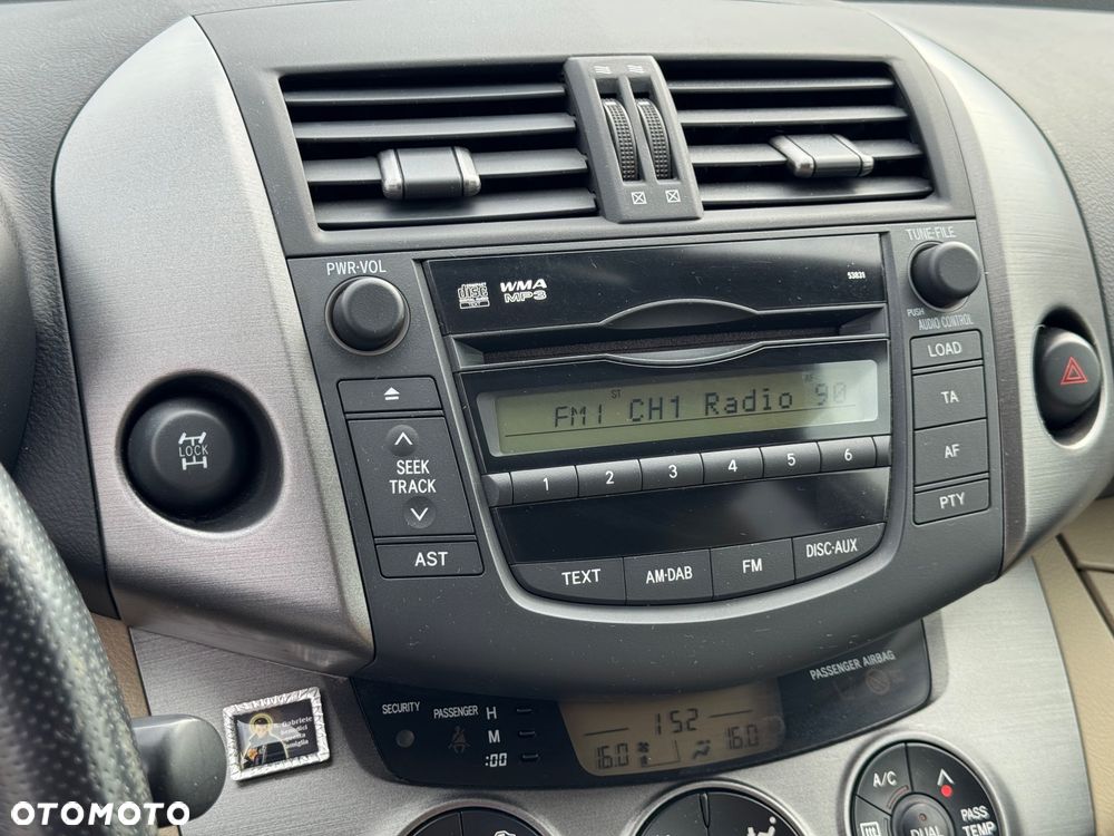 Toyota RAV4 2.2 D-4D Sol - 20