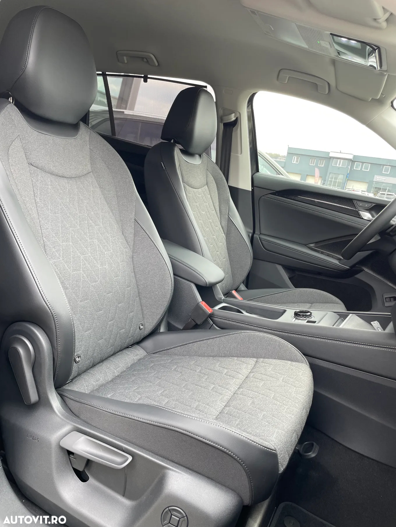 Volkswagen Tayron 1.5 eTSI DSG MHEV Life - 17