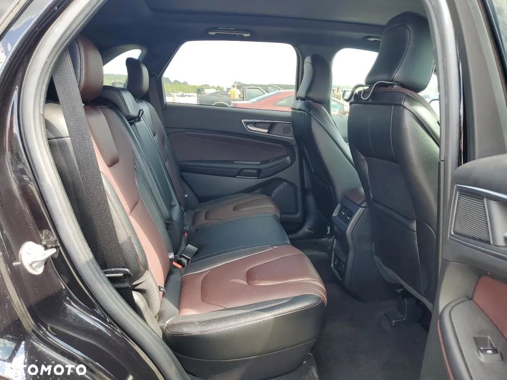 Ford Edge - 10