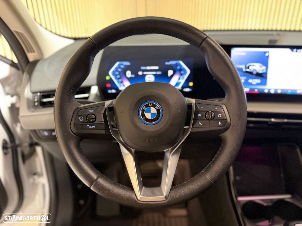 BMW iX2 eDrive20 - 9