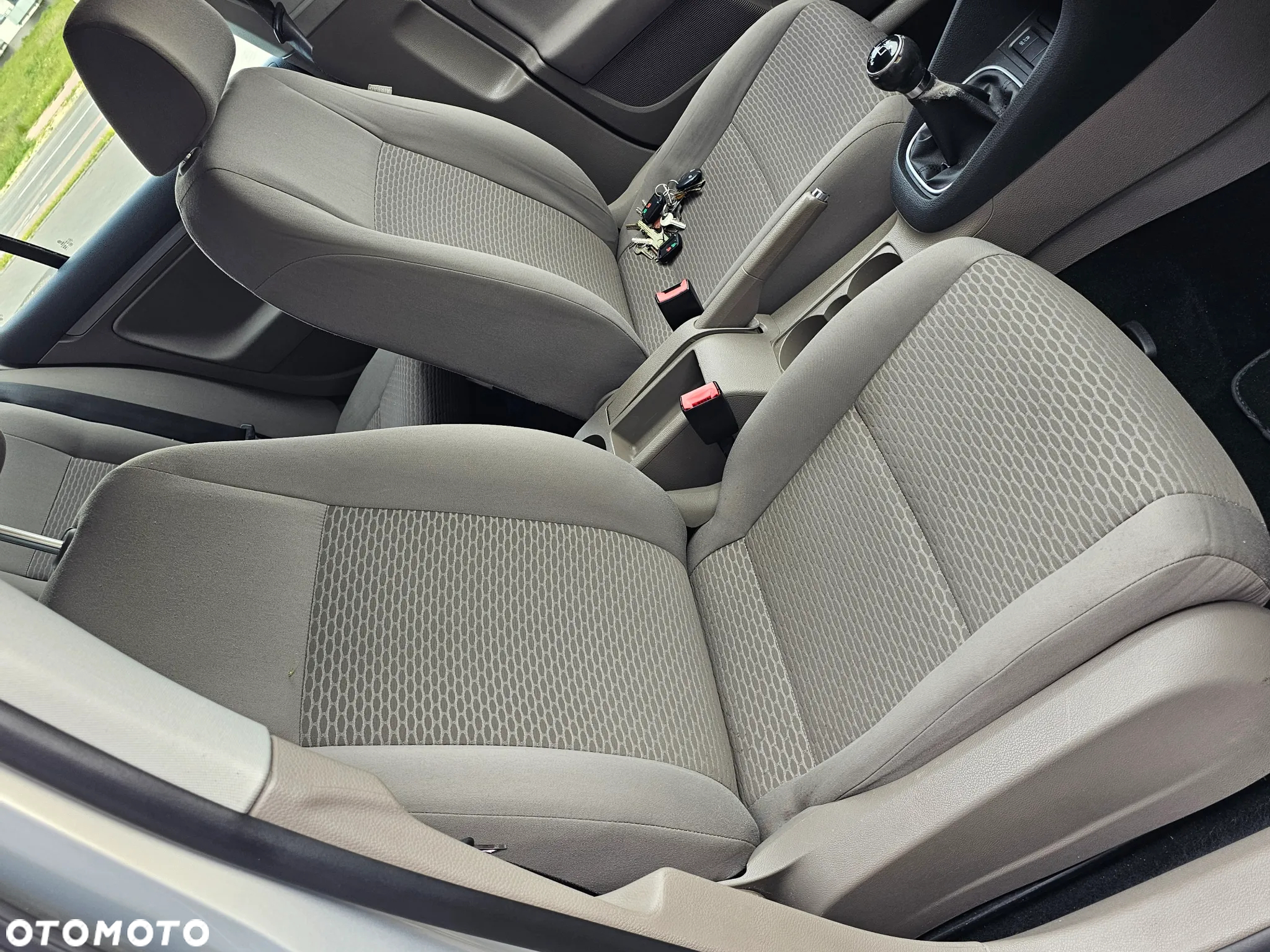 Volkswagen Golf VI 1.6 TDI Comfortline - 11