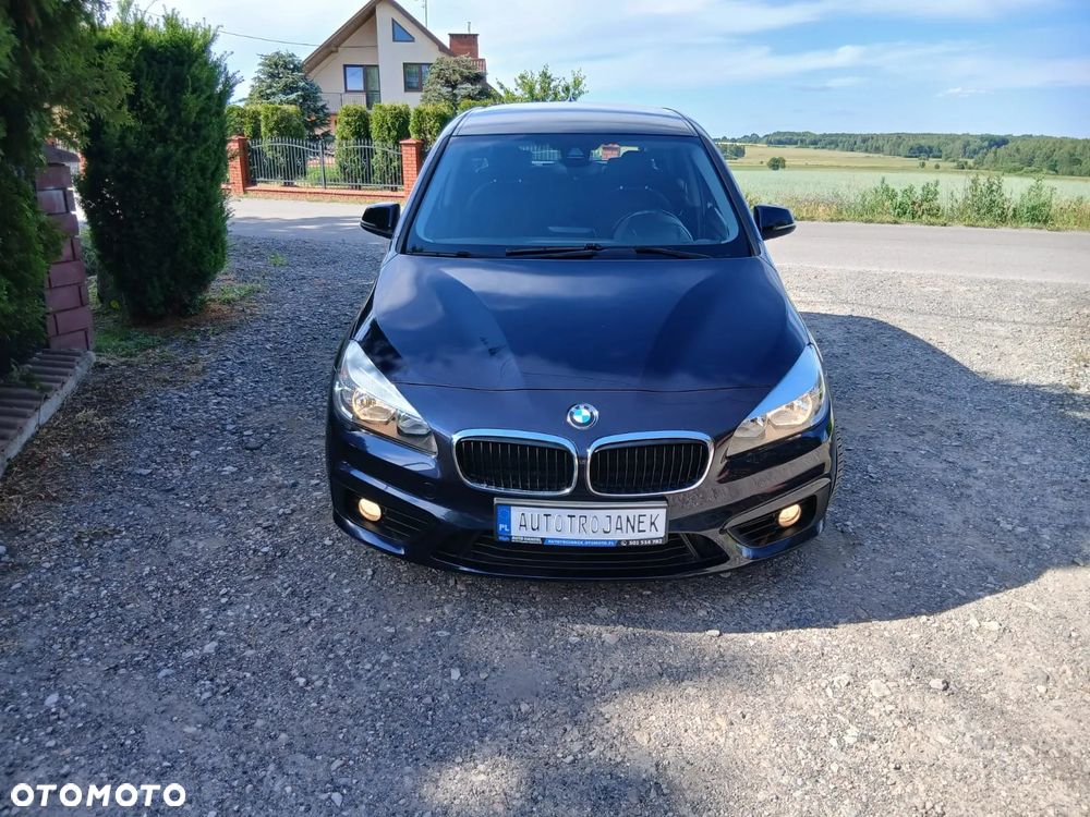 BMW Seria 2 218d xDrive Luxury Line - 2