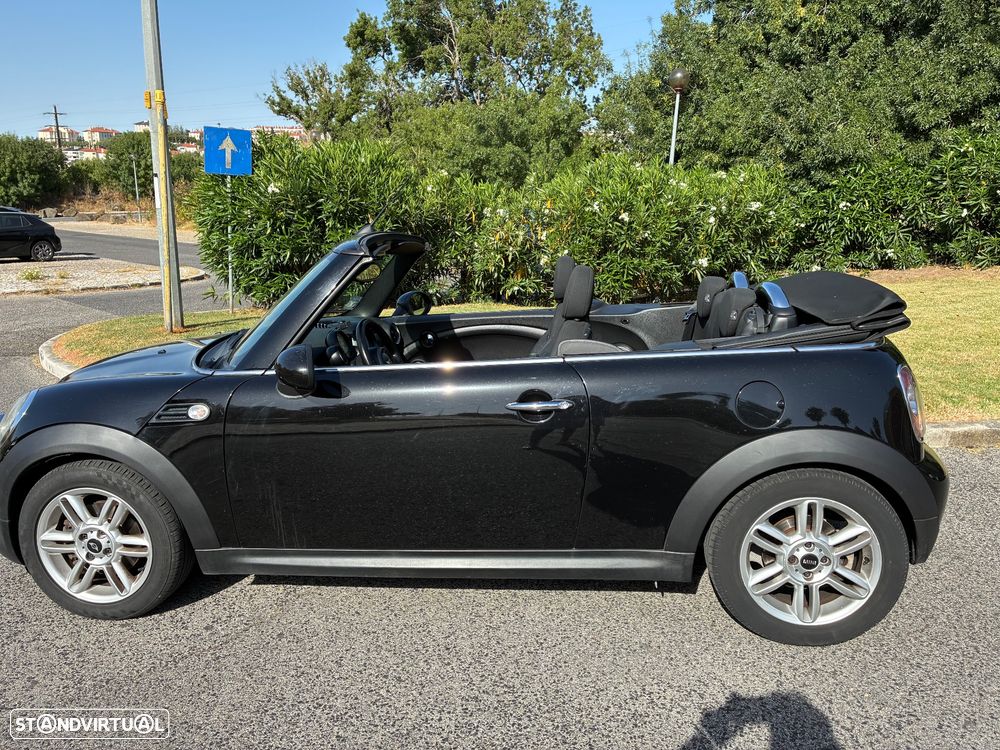 MINI Cabrio Cooper D - 11
