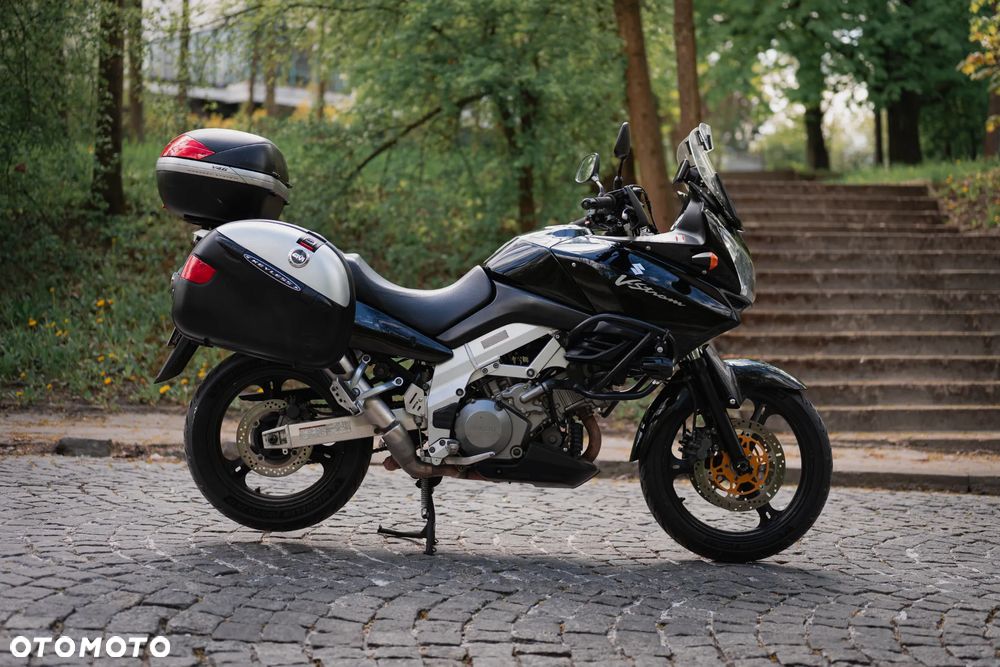 Suzuki V-STROM - 2