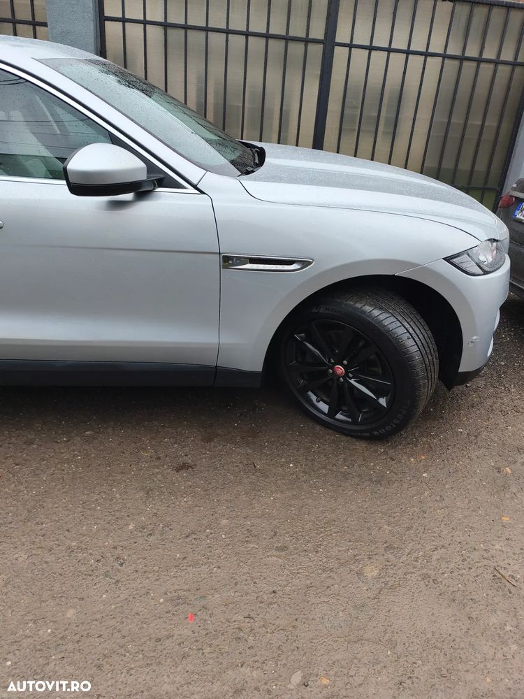 Jaguar F-Pace 20d Aut. Prestige - 8