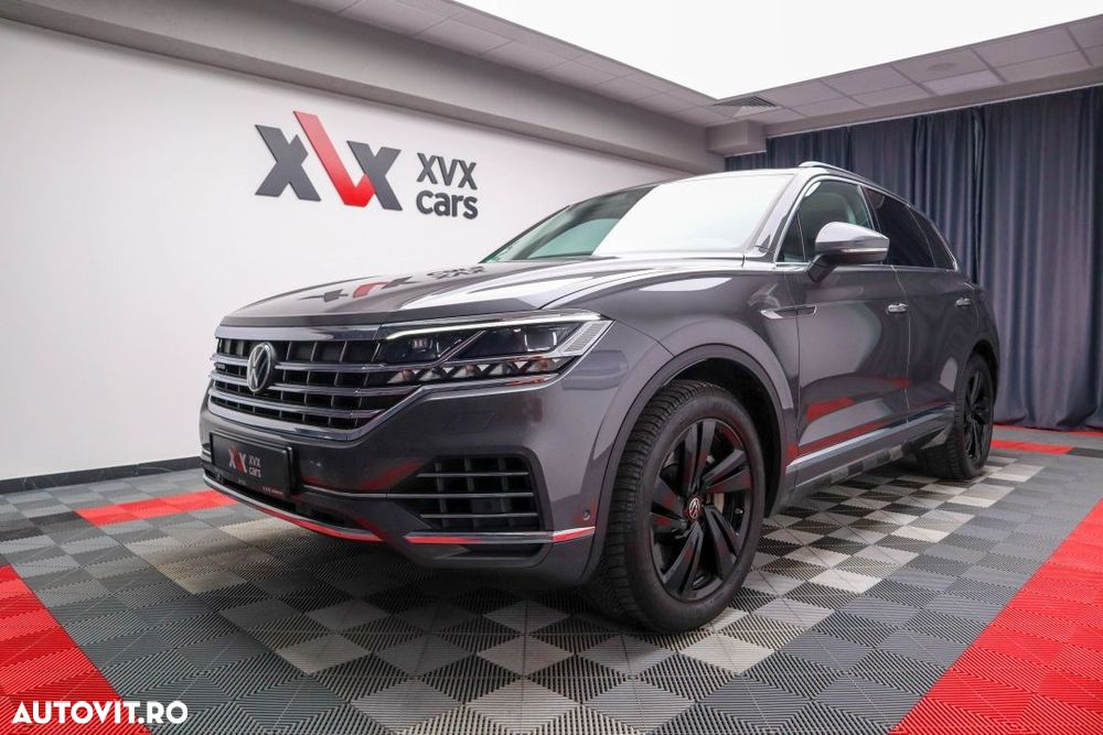 Volkswagen Touareg - 1