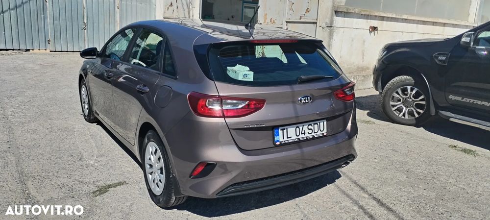 Kia Ceed - 4