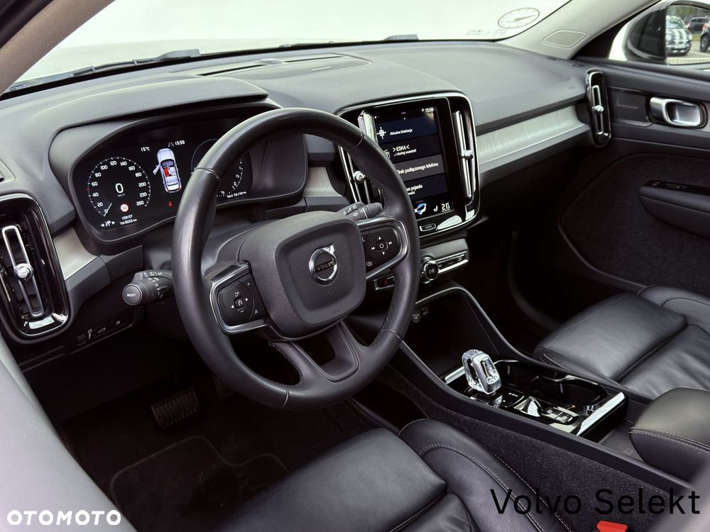 Volvo XC 40 - 22