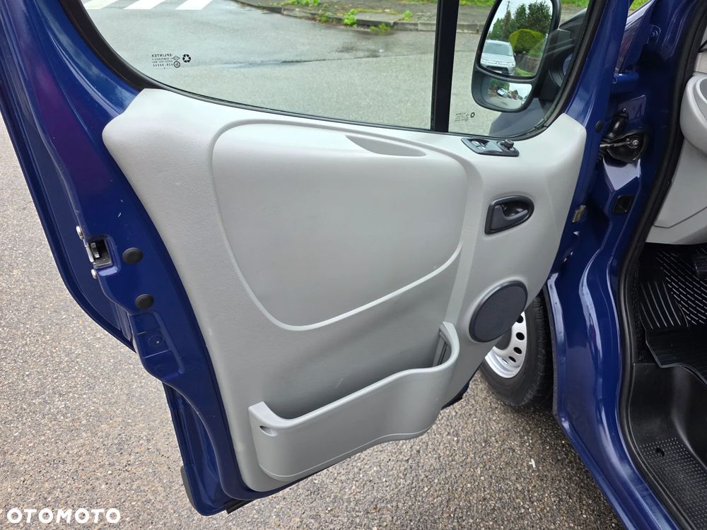 Renault Trafic - 12