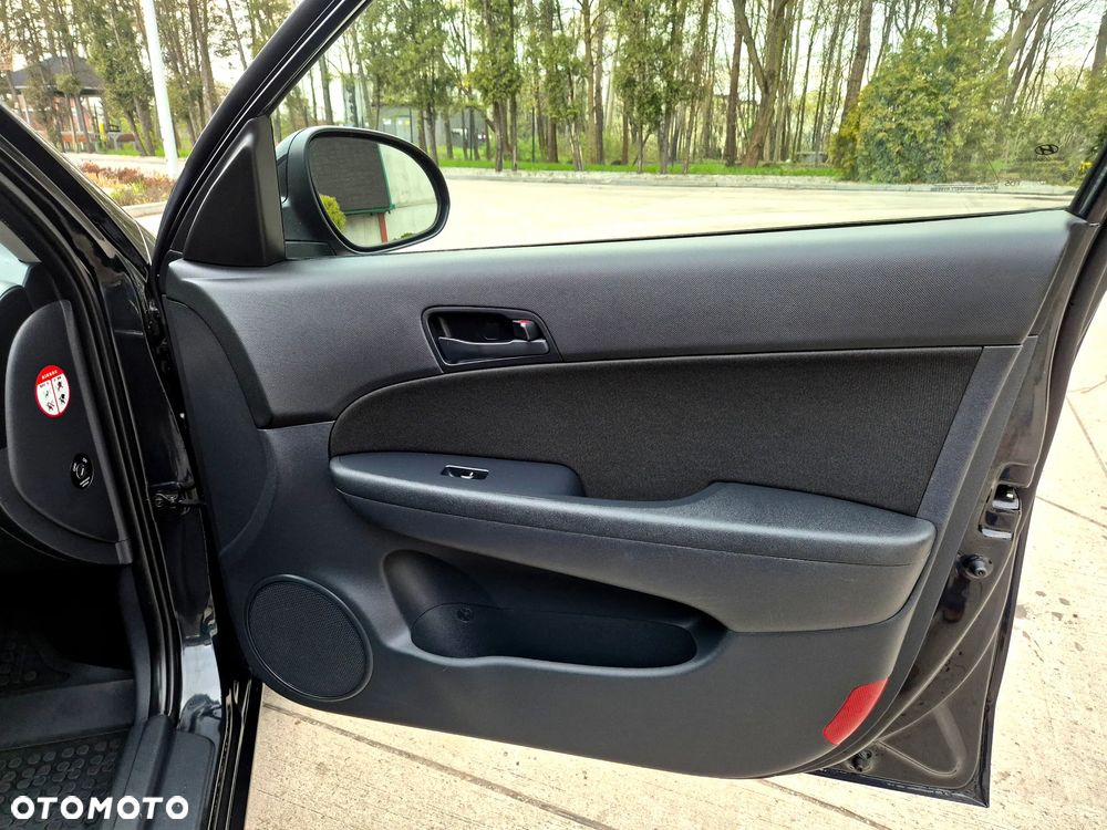 Hyundai i30 1.4 Blue Comfort - 25