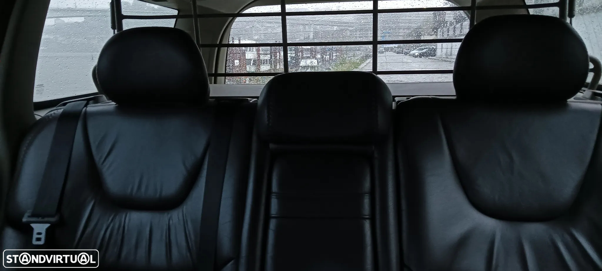 Volvo XC 70 2.4 D5 Nivel 3 - 17