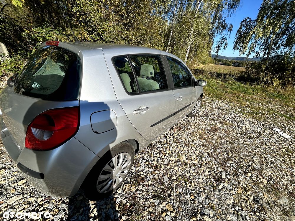 Renault Clio - 6