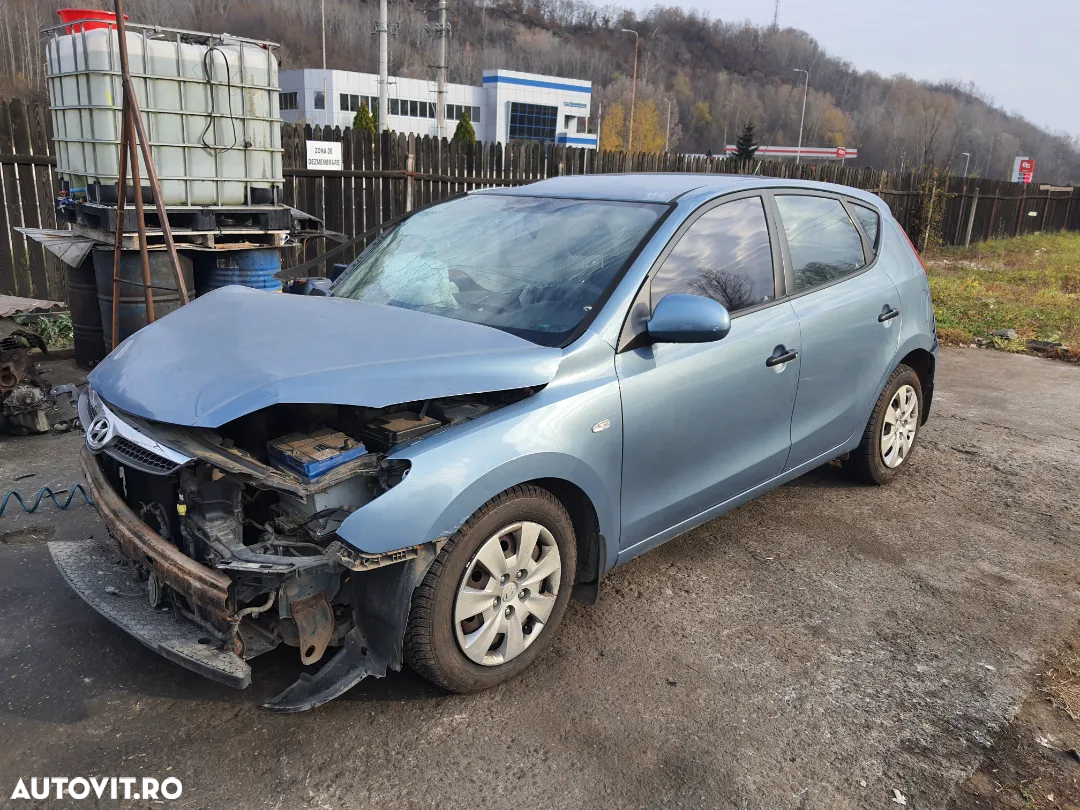 Motor + Cutie viteze  HYUNDAI I 30,an 2009,motor 1.6 CRDI,avariat - 3