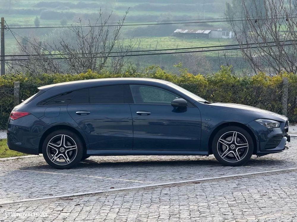 Mercedes-Benz CLA 250 e Shooting Brake AMG Line - 4