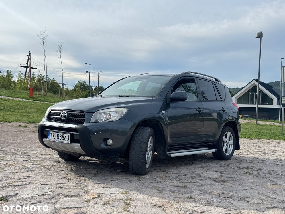 Toyota RAV4 - 4