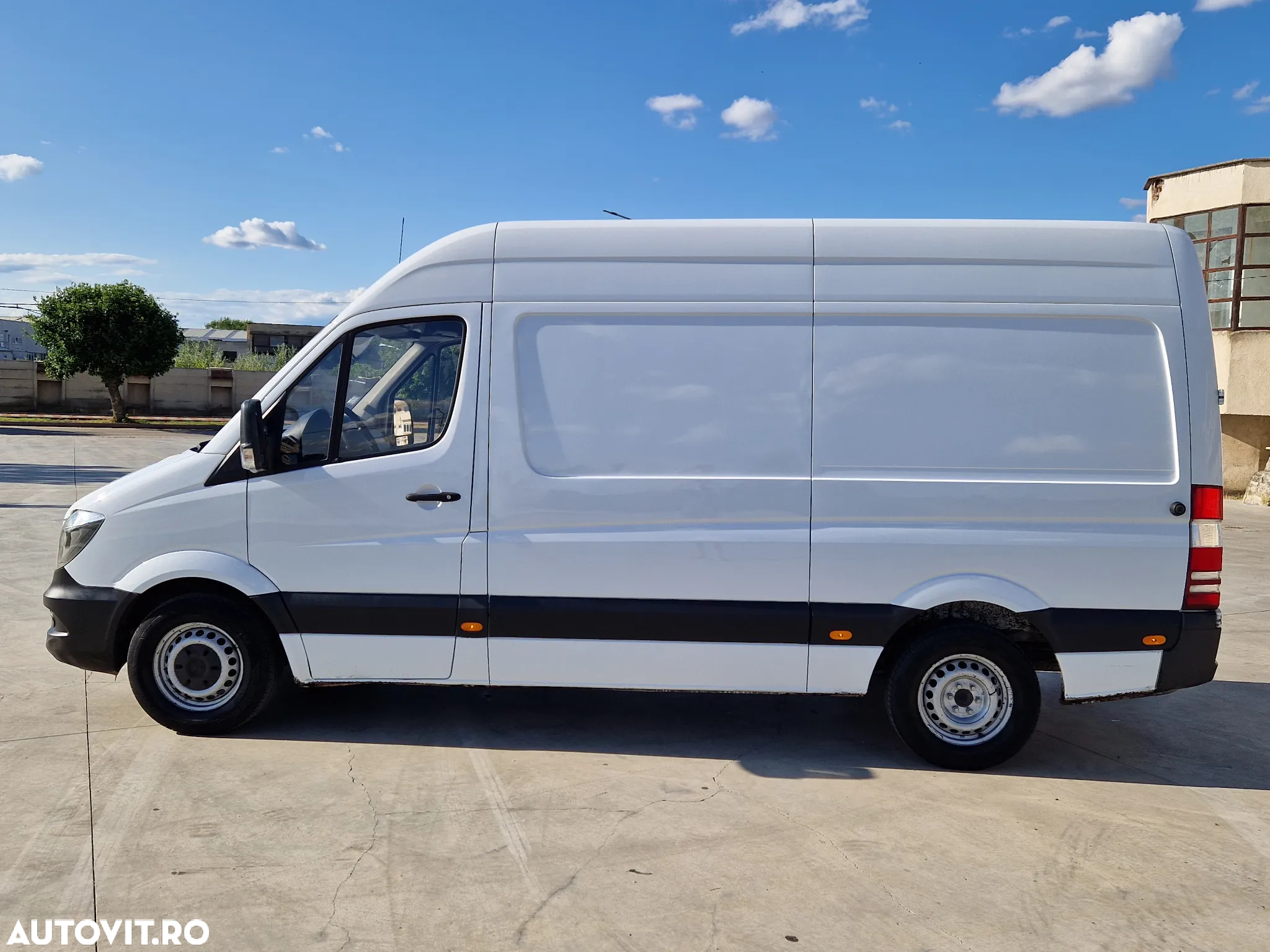 Mercedes-Benz Sprinter - 9