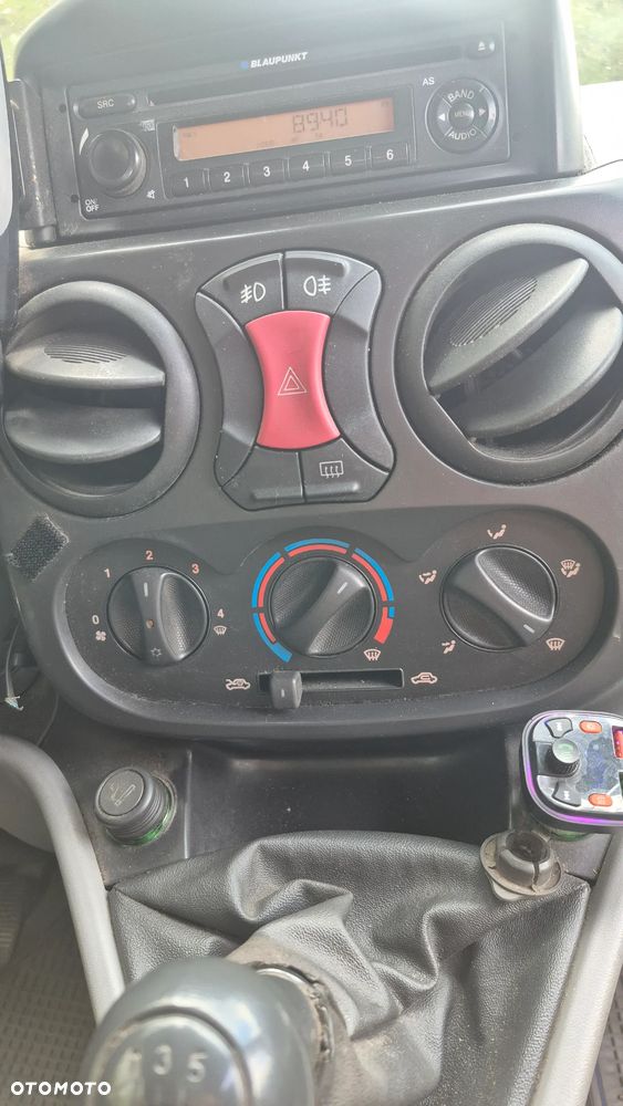 Fiat Doblo 5-osobowy - 9