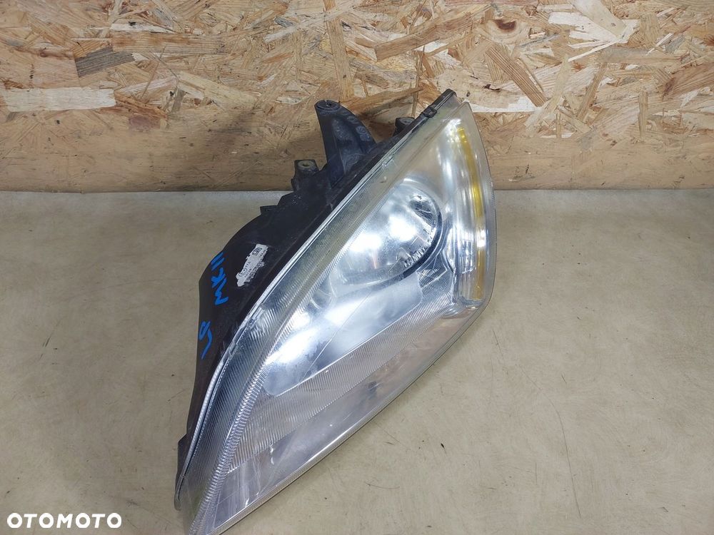 FOCUS MK2 LAMPA LEWY PRZÓD - 2