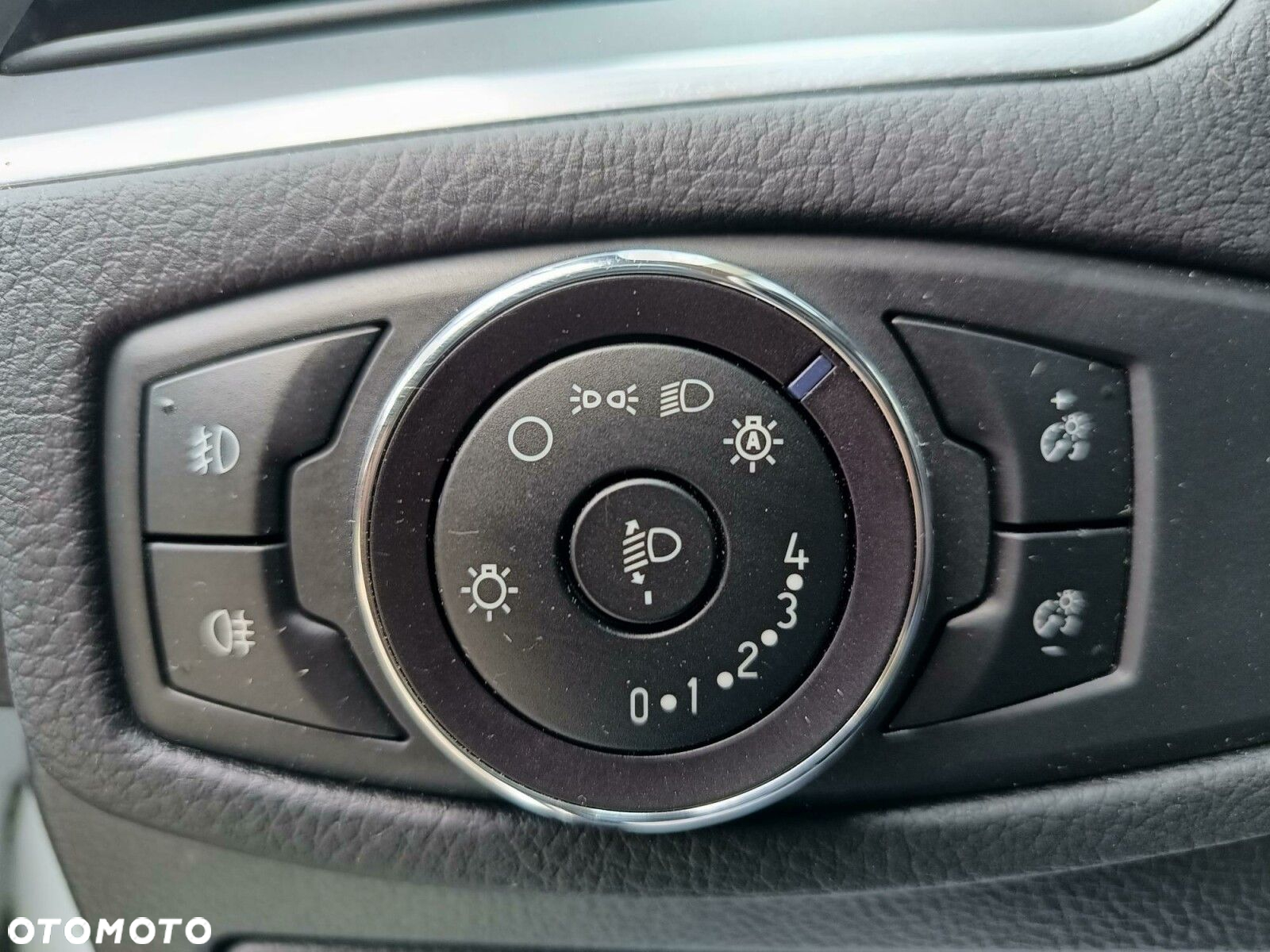 Ford S-Max - 32
