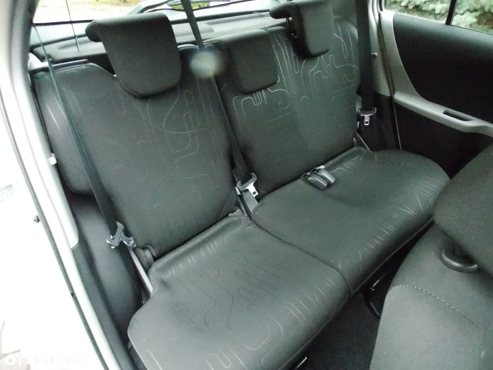 Toyota Yaris 1.0 VVT-i Sol - 18