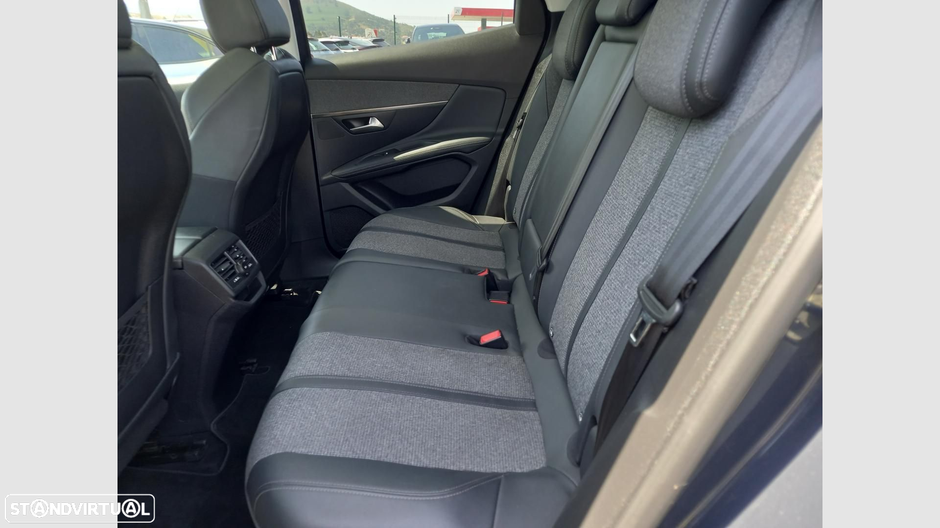 Peugeot 3008 1.5 BlueHDi Allure - 17