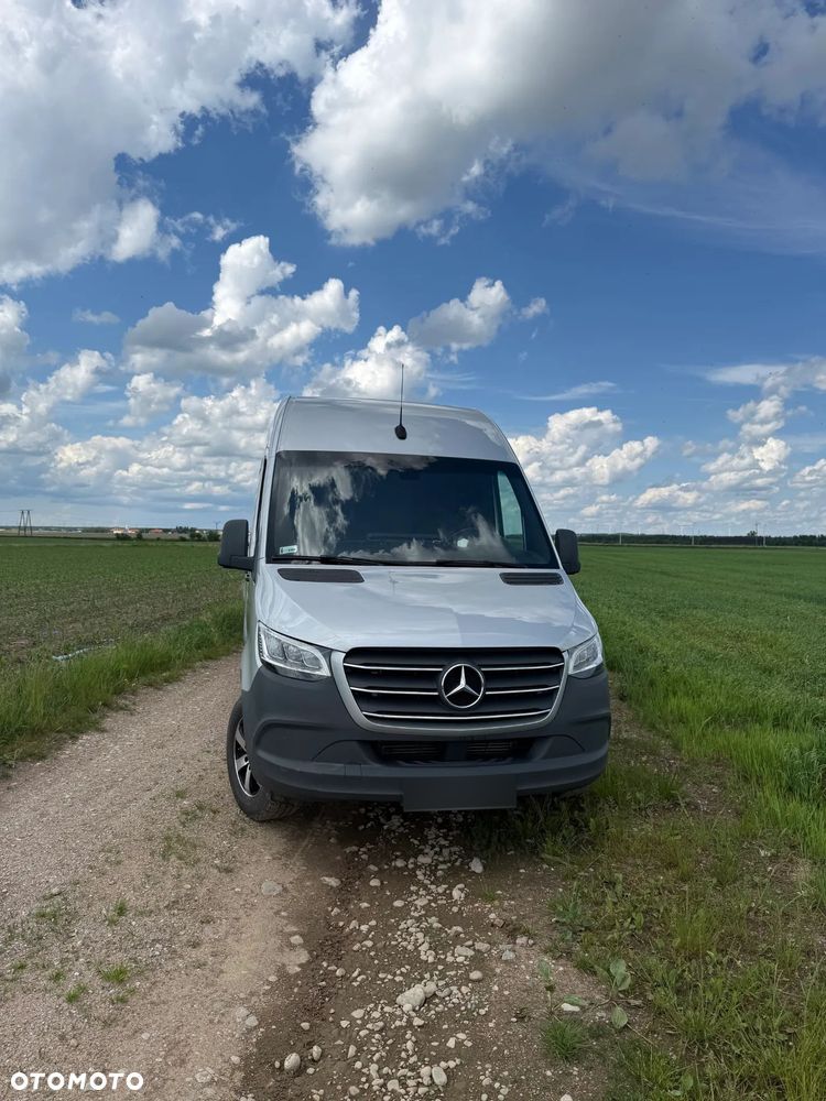 Mercedes-Benz Sprinter - 11