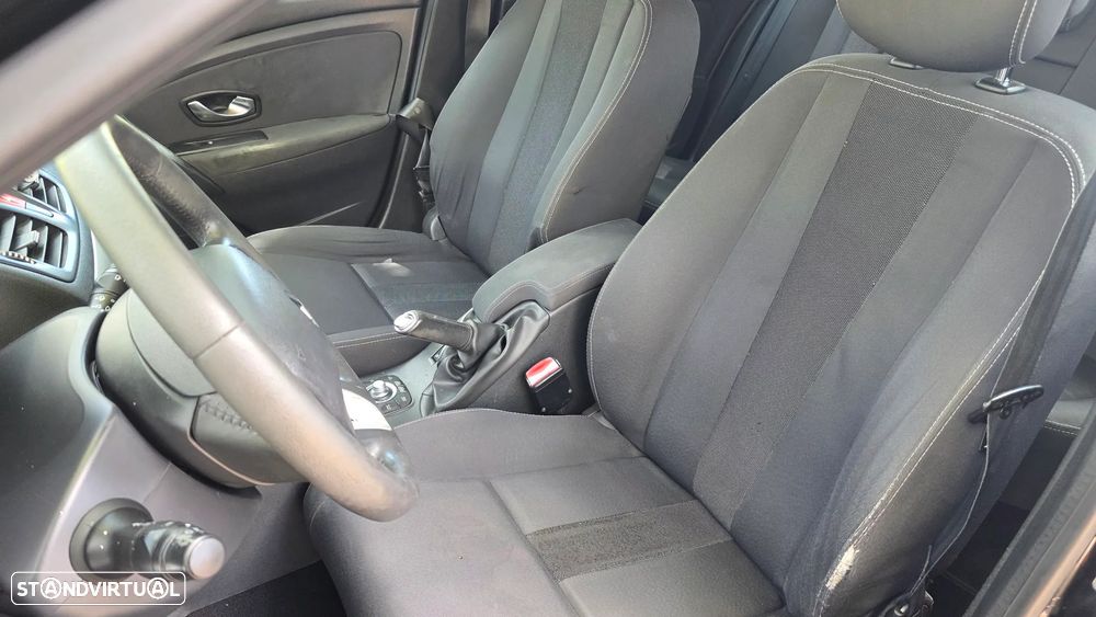 Renault Mégane Sport Tourer 1.5 dCi Dynamique - 6