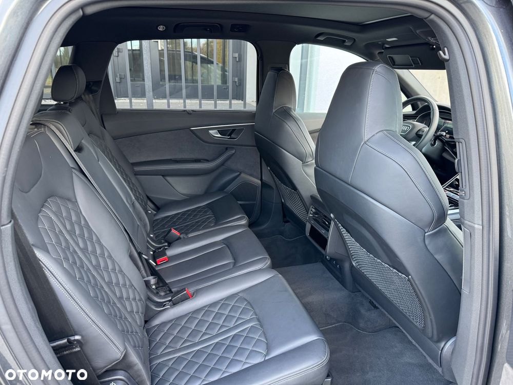 Audi SQ7 TFSI quattro tiptronic - 13