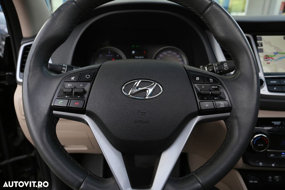 Hyundai Tucson 2.0 CRDI 4WD 6AT Luxury Pack+ - 23