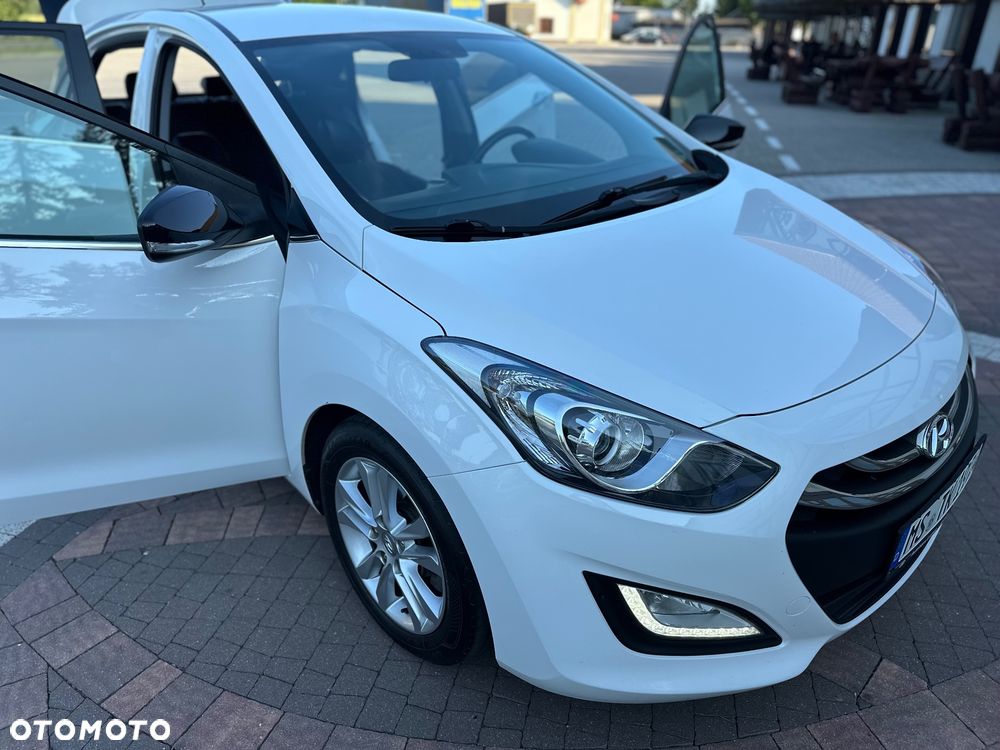 Hyundai i30 1.6 CRDi Fifa World Cup Edition - 19