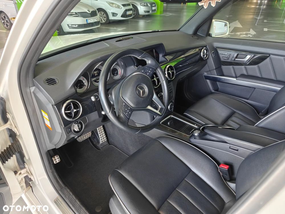 Mercedes-Benz GLK 350 4-Matic - 28