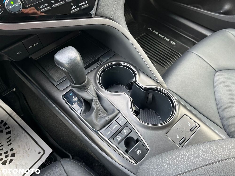Toyota Camry 2.5 Hybrid Comfort CVT - 16