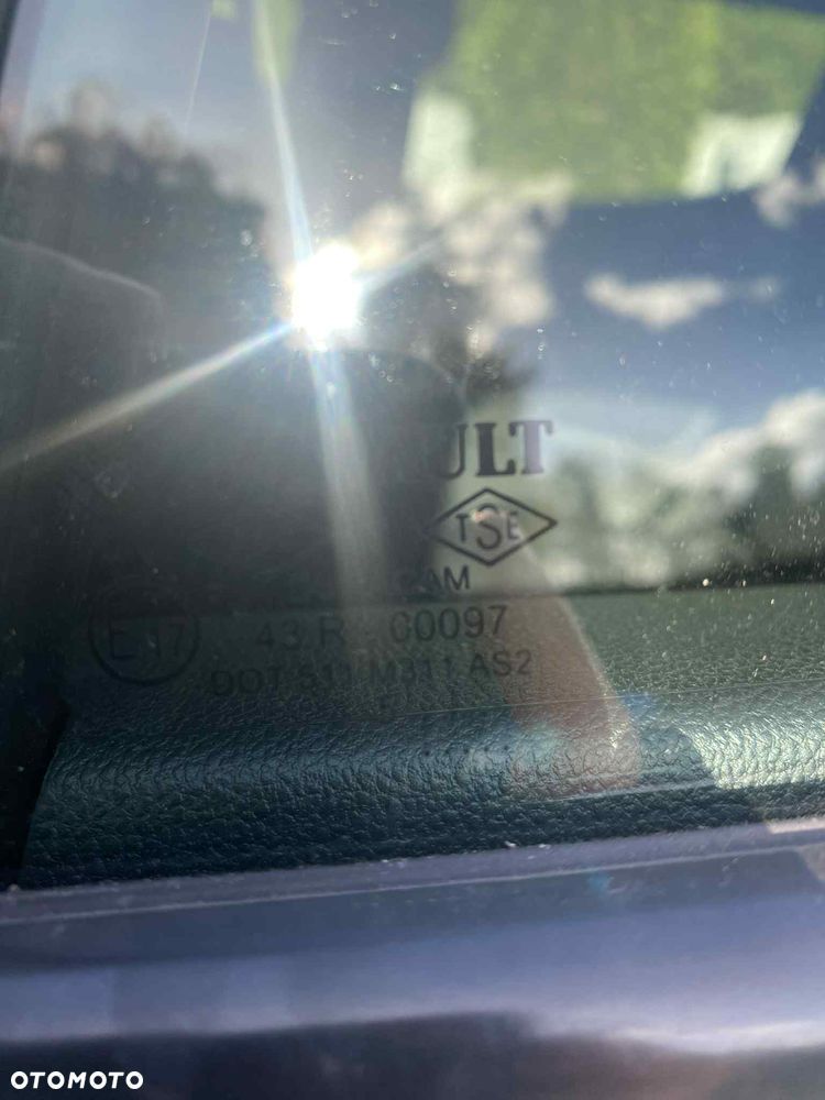 Renault Clio 1.2 16V Life - 16